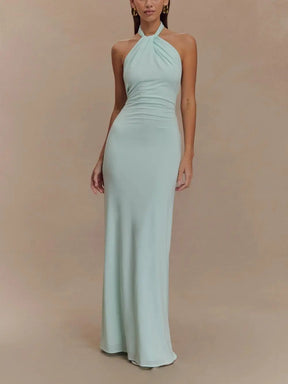 Aurelia™ | Sculpted Elegance Halter Gown miaforde.co