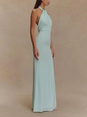 Aurelia™ | Sculpted Elegance Halter Gown miaforde.co
